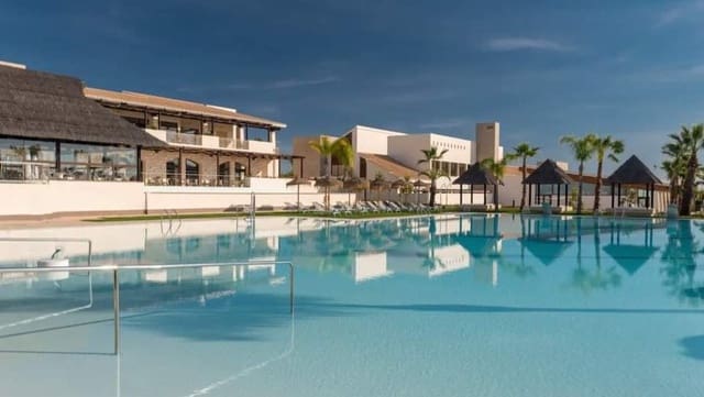 Apartamento de 2 habitaciones en Hacienda del Alamo, Fuente Alamo de Murcia en venta con piscina garaje - 214.900 € (Ref: 9926545)