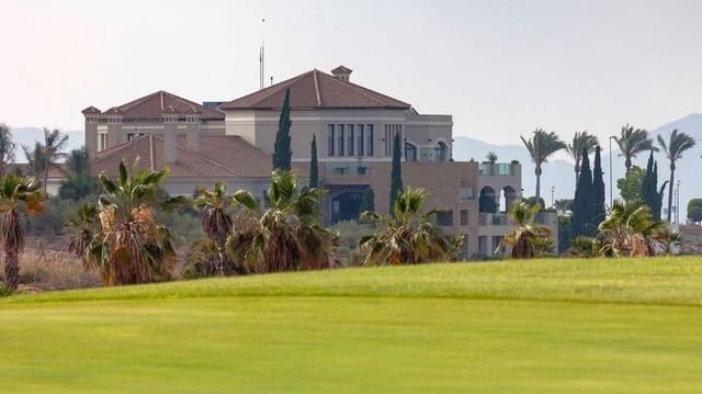 Apartamento de 2 habitaciones en Hacienda del Alamo, Fuente Alamo de Murcia en venta con piscina garaje - 214.900 € (Ref: 9926545)