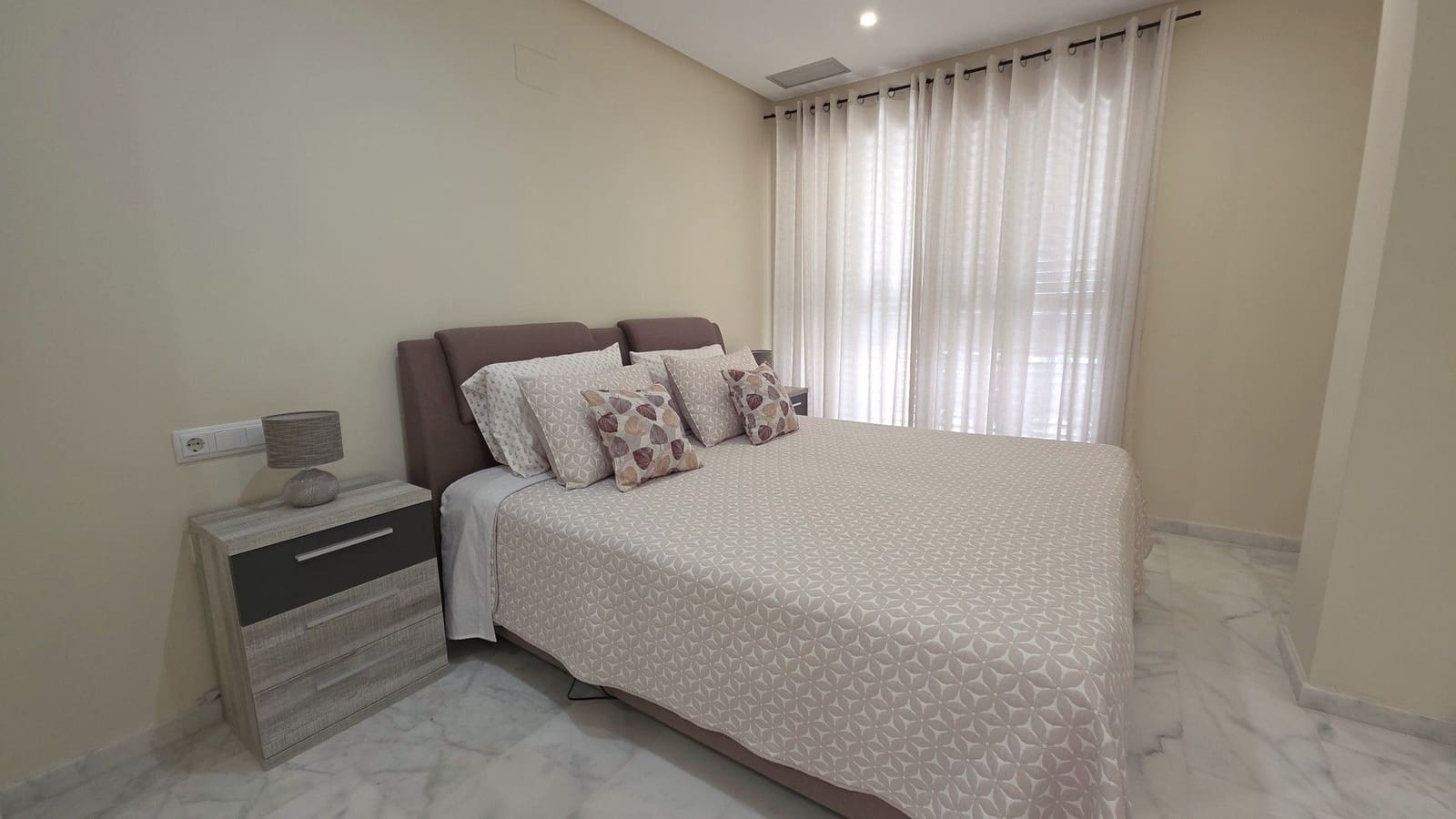 2 bedroom Apartment for sale in Hacienda del Alamo with pool garage - € 214,900 (Ref: 9926545)