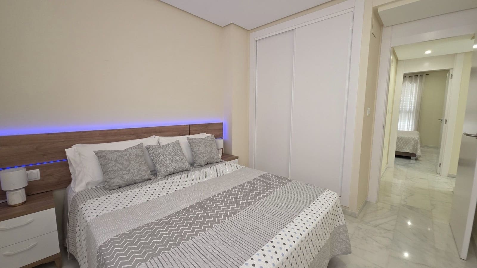 2 bedroom Apartment for sale in Hacienda del Alamo with pool garage - € 214,900 (Ref: 9926545)
