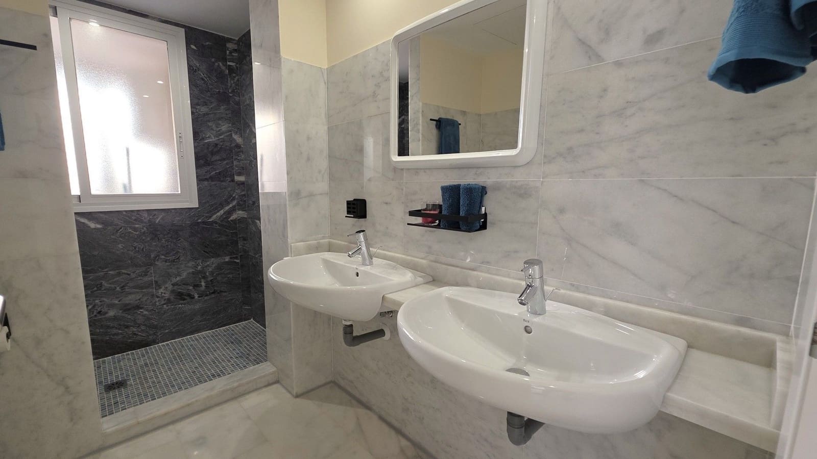 2 bedroom Apartment for sale in Hacienda del Alamo with pool garage - € 214,900 (Ref: 9926545)