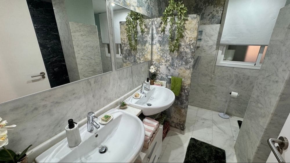 3 bedroom Apartment for sale in Hacienda del Alamo with garage - € 249,950 (Ref: 9928338)