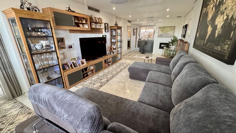 3 bedroom Apartment for sale in Hacienda del Alamo with garage - € 249,950 (Ref: 9928338)
