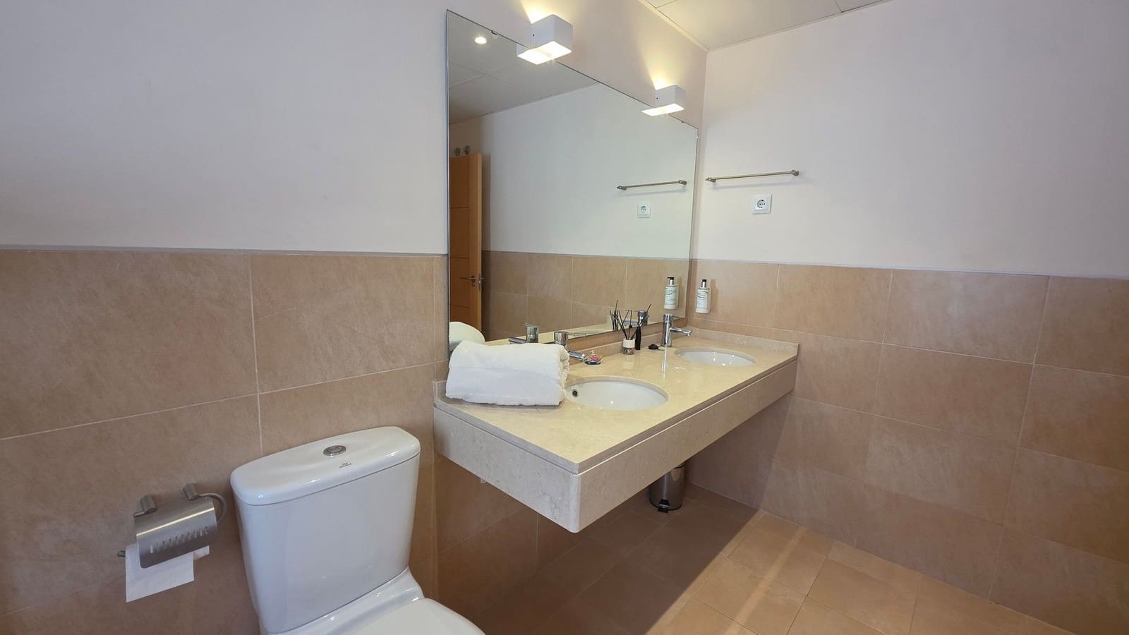 Apartamento de 2 habitaciones en Hacienda del Alamo en venta con garaje - 154.900 € (Ref: 9932179)