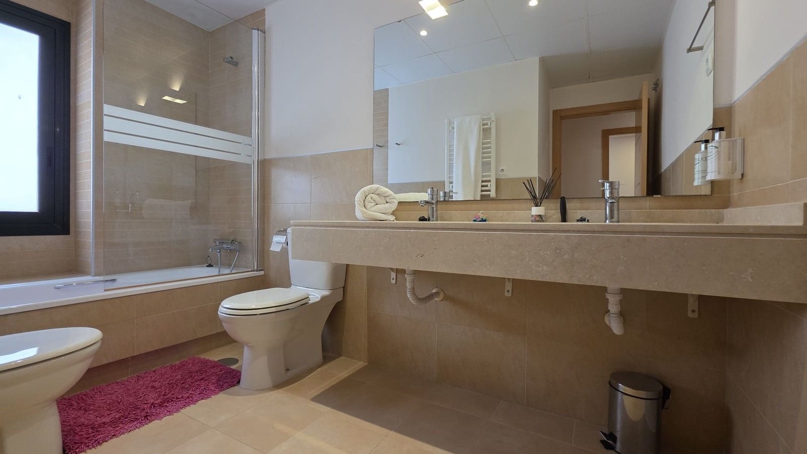 Apartamento de 2 habitaciones en Hacienda del Alamo en venta con garaje - 154.900 € (Ref: 9932179)