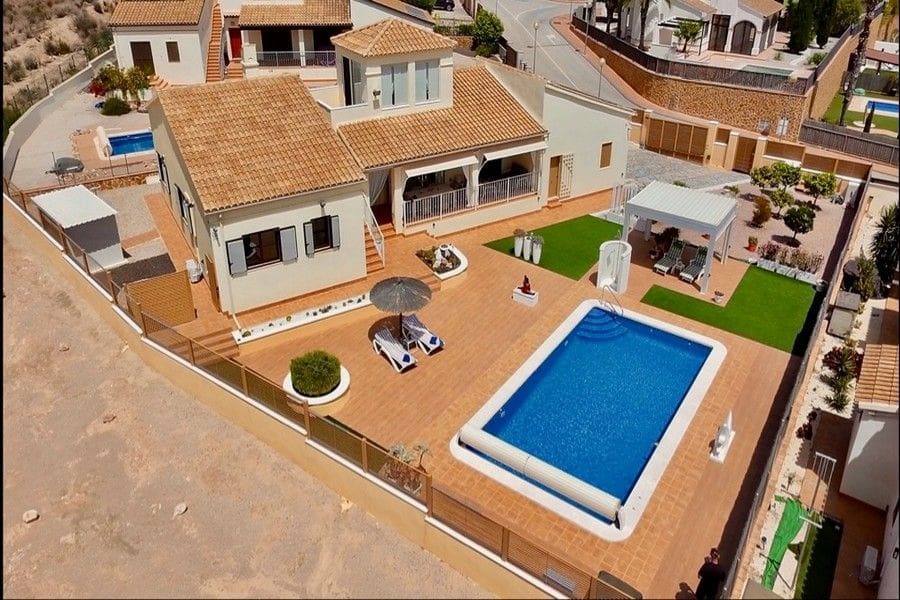 3 soveværelse Villa til salg i Fuente Alamo de Murcia med swimmingpool garage - € 595.000 (Ref: 9946799)
