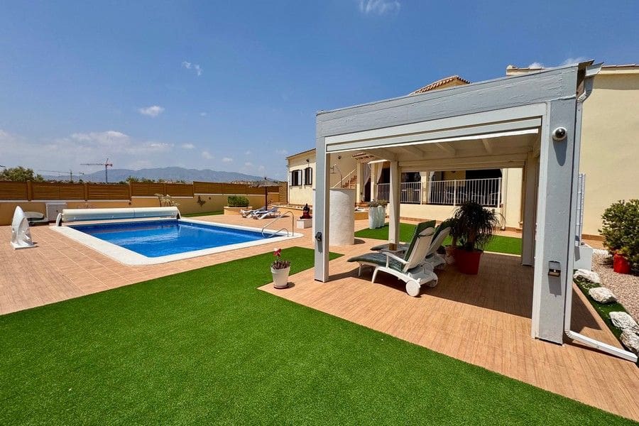 3 soveværelse Villa til salg i Fuente Alamo de Murcia med swimmingpool garage - € 595.000 (Ref: 9946799)