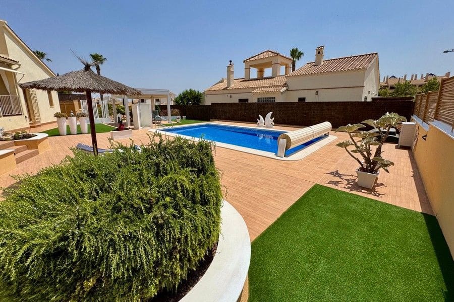 3 soveværelse Villa til salg i Fuente Alamo de Murcia med swimmingpool garage - € 595.000 (Ref: 9946799)