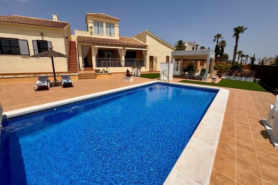 3 soveværelse Villa til salg i Fuente Alamo de Murcia med swimmingpool garage - € 595.000 (Ref: 9946799)