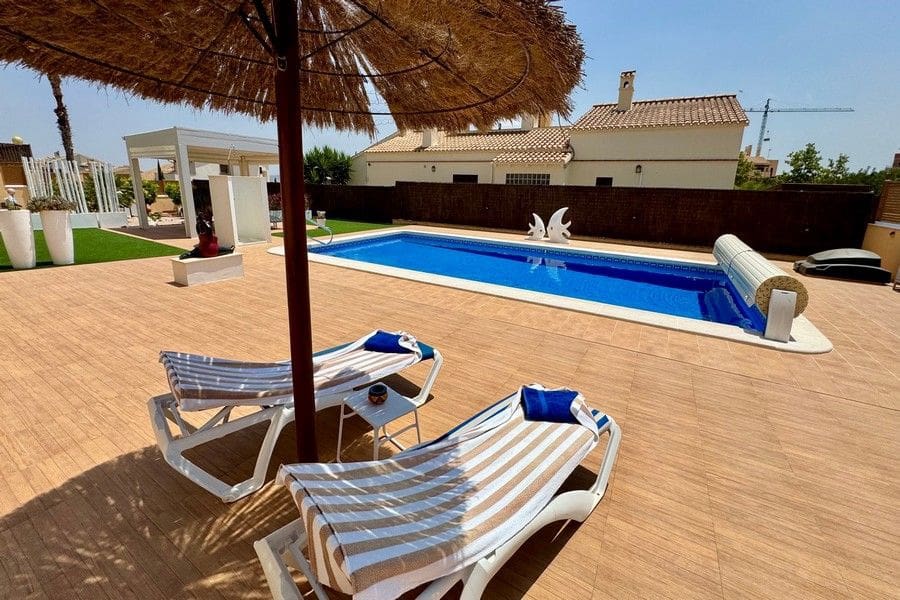 3 soveværelse Villa til salg i Fuente Alamo de Murcia med swimmingpool garage - € 595.000 (Ref: 9946799)