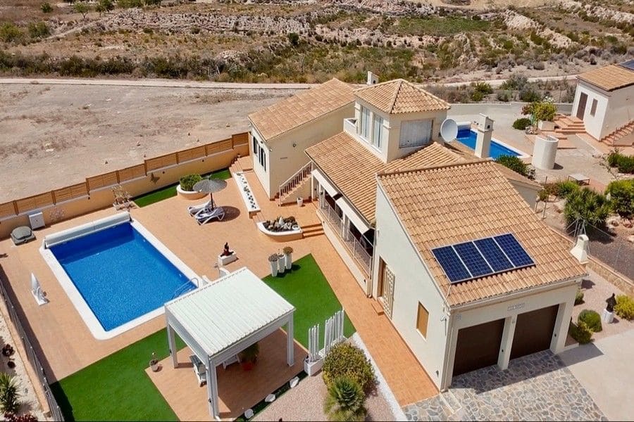 3 soveværelse Villa til salg i Fuente Alamo de Murcia med swimmingpool garage - € 595.000 (Ref: 9946799)