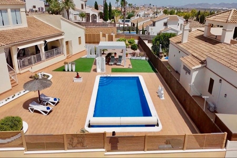 3 soveværelse Villa til salg i Fuente Alamo de Murcia med swimmingpool garage - € 595.000 (Ref: 9946799)