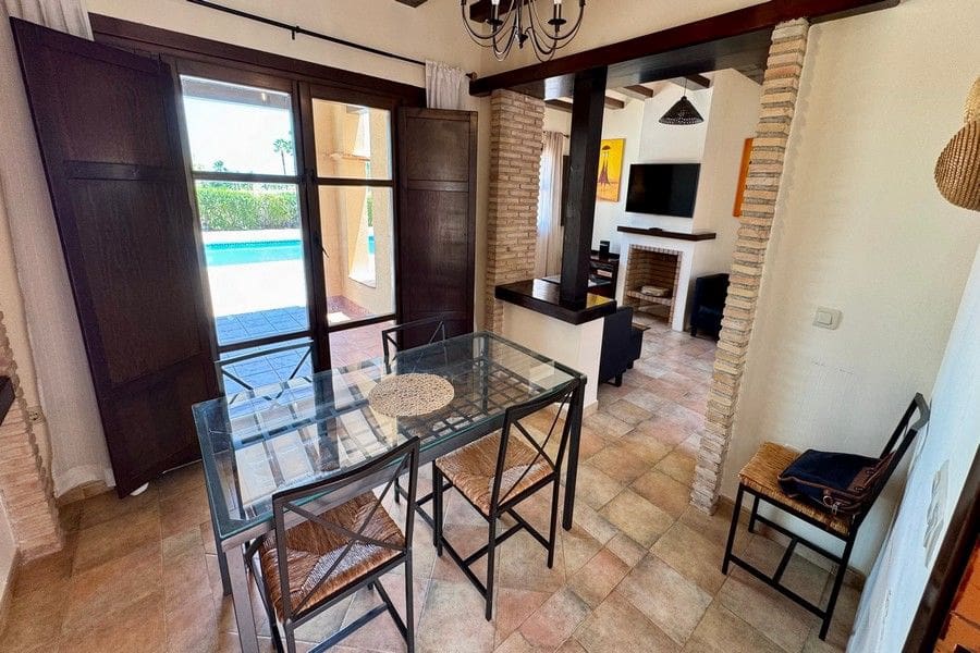 3 chambre Villa/Maison à vendre à Hacienda del Alamo avec piscine garage - 455 000 € (Ref: 9956617)