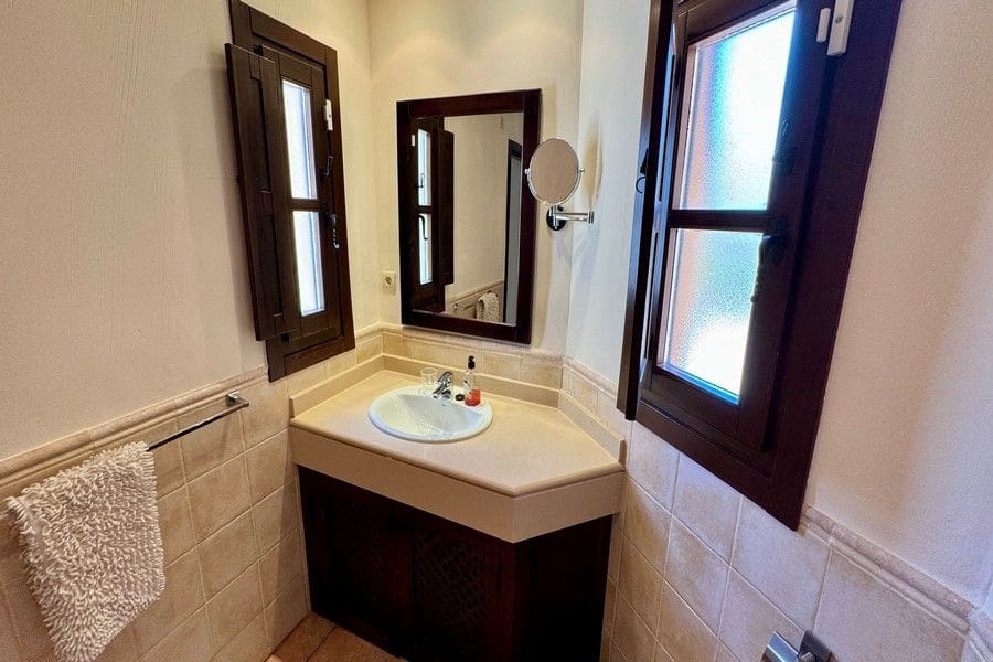 3 chambre Villa/Maison à vendre à Hacienda del Alamo avec piscine garage - 455 000 € (Ref: 9956617)