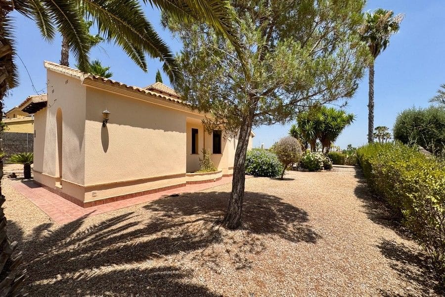 3 chambre Villa/Maison à vendre à Hacienda del Alamo avec piscine garage - 455 000 € (Ref: 9956617)