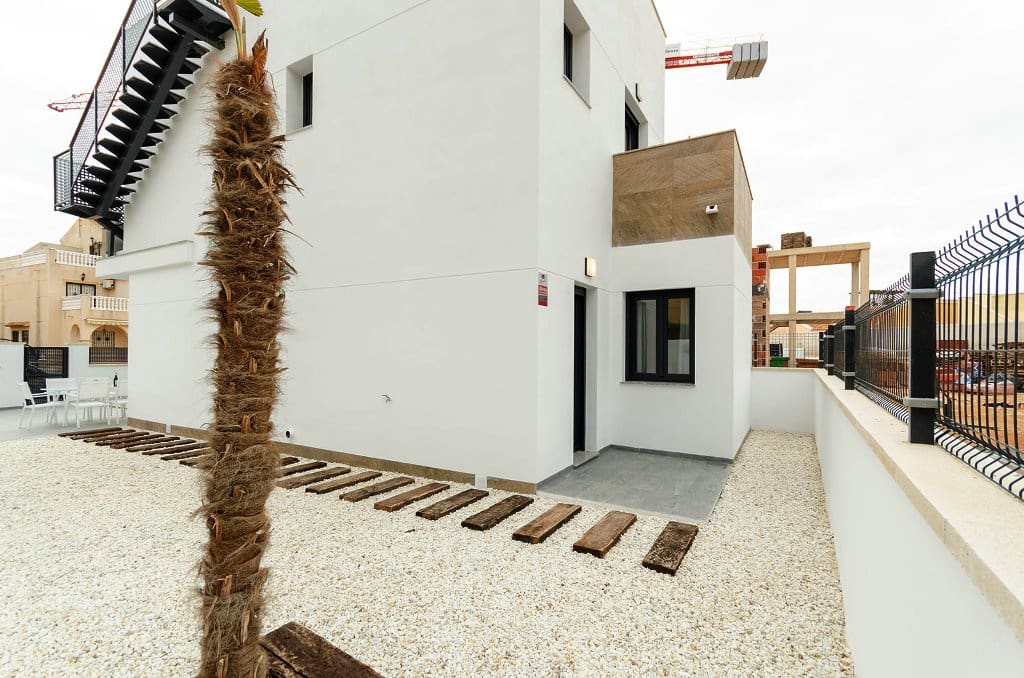 3 soverom Villa til salgs i Torrevieja - € 424 000 (Ref: 8700167)