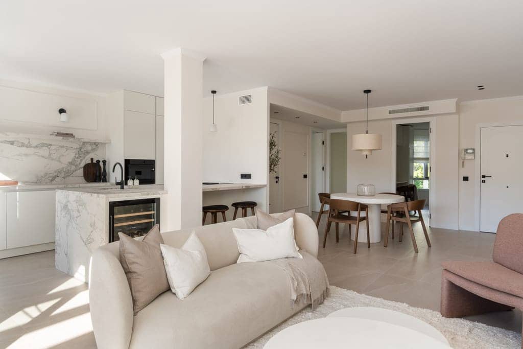 3 bedroom Apartment for sale in Marbella - € 849,000 (Ref: 9610081)