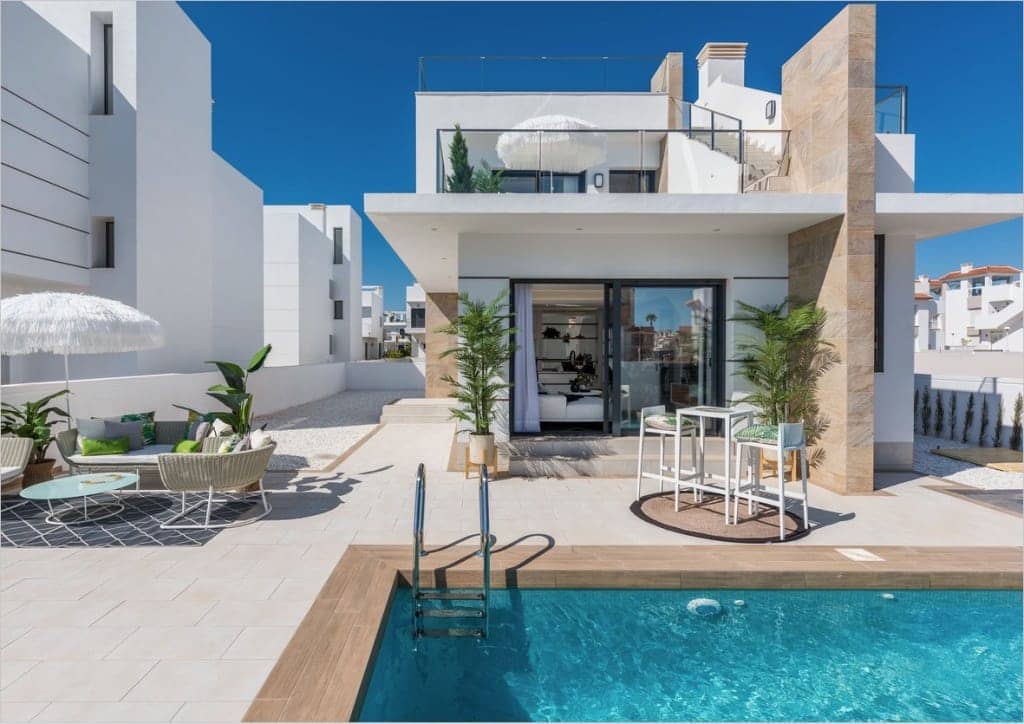 Chalet de 3 habitaciones en Los Alcázares en venta - 485.090 € (Ref: 9610089)