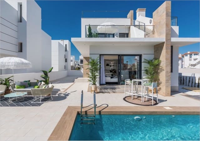 Chalet de 3 habitaciones en Centro, Los Alcázares en venta - 485.090 € (Ref: 9610089)