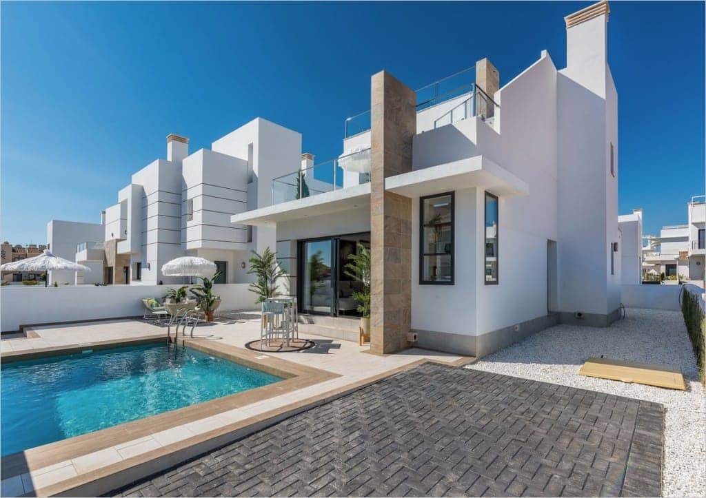 Chalet de 3 habitaciones en Los Alcázares en venta - 485.090 € (Ref: 9610089)