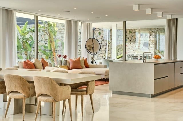 5 soverom Villa til salgs i Ibiza by - € 5 500 000 (Ref: 9610097)