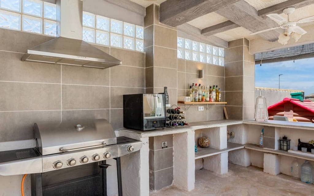 6 bedroom Villa for sale in Benijofar - € 525,000 (Ref: 9640962)