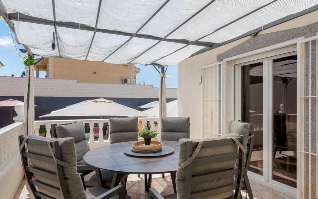 6 bedroom Villa for sale in Benijofar - € 525,000 (Ref: 9640962)