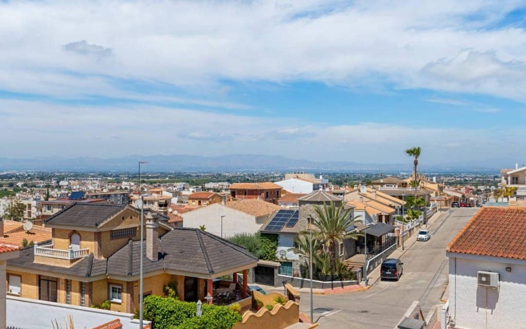 6 bedroom Villa for sale in Benijofar - € 525,000 (Ref: 9640962)