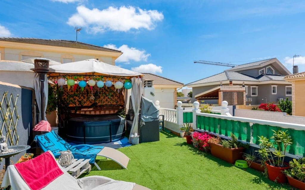 6 bedroom Villa for sale in Benijofar - € 525,000 (Ref: 9640962)