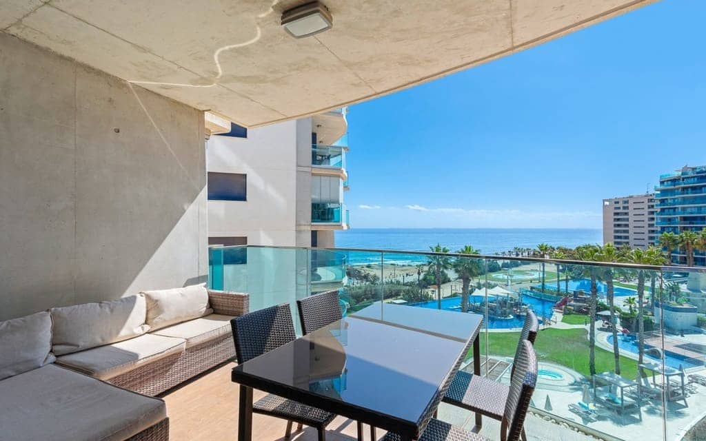 2 slaapkamer Appartement te koop in Punta Prima - € 399.000 (Ref: 9652868)