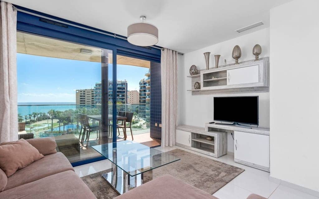 2 slaapkamer Appartement te koop in Punta Prima - € 399.000 (Ref: 9652868)