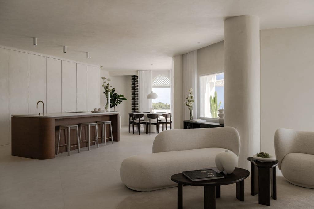 3 bedroom Apartment for sale in Marbella - € 2,995,000 (Ref: 9675077)