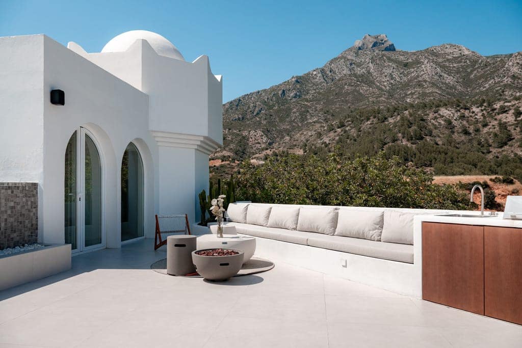 3 bedroom Apartment for sale in Marbella - € 2,995,000 (Ref: 9675077)