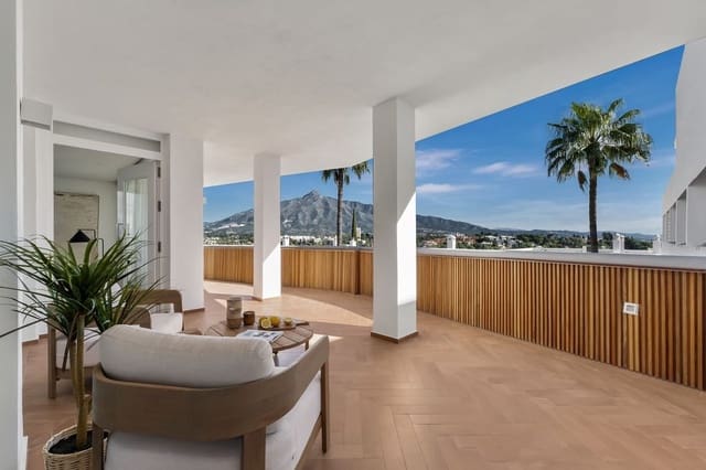 Apartamento de 2 habitaciones en Nueva Andalucía Centro, Marbella en venta - 690.000 € (Ref: 9740188)
