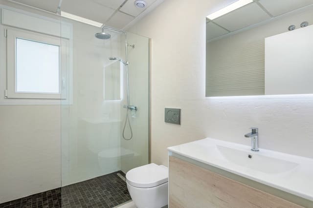 3 makuuhuone Huvila myytävänä paikassa Alicante kaupunki - 485 000 € (Ref: 9756660)