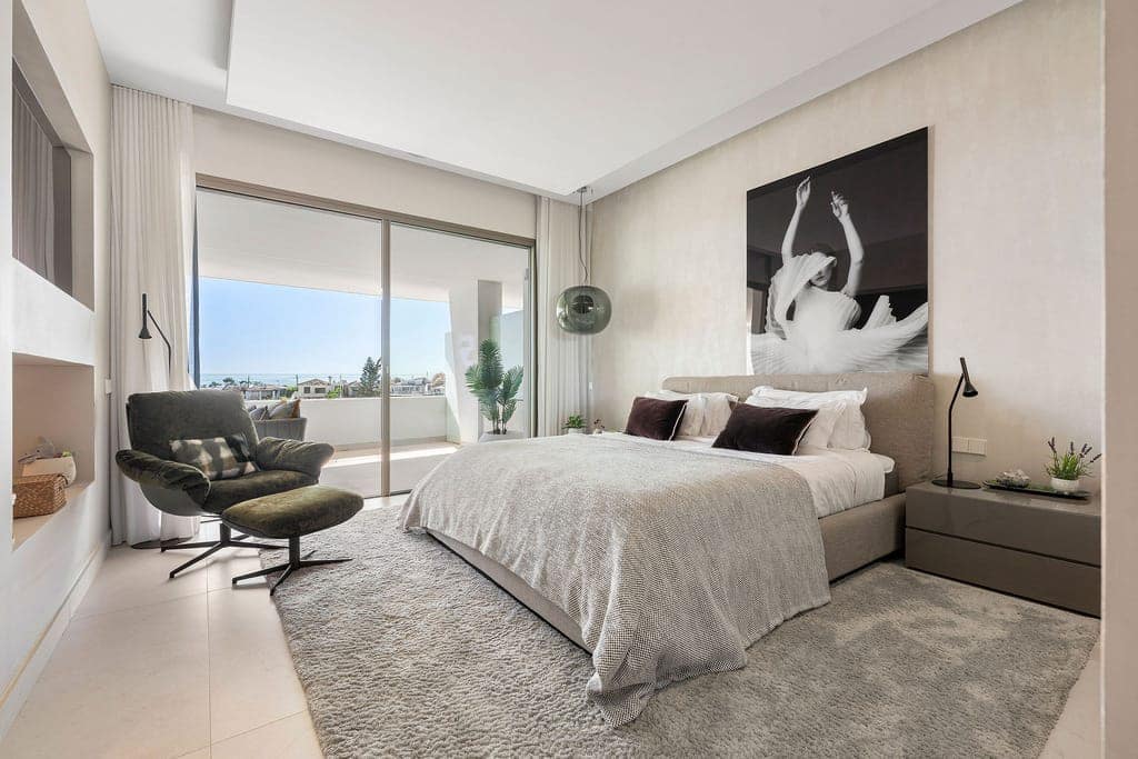 4 bedroom Villa for sale in Marbella - € 4,500,000 (Ref: 9834546)