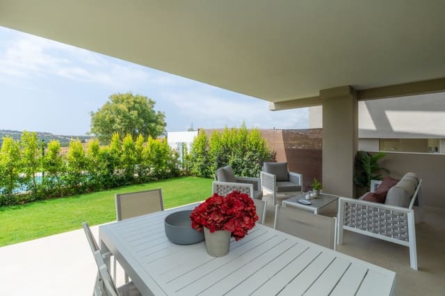 3 bedroom Apartment for sale in Estepona with pool garage - € 415,000 (Ref: 8927304)