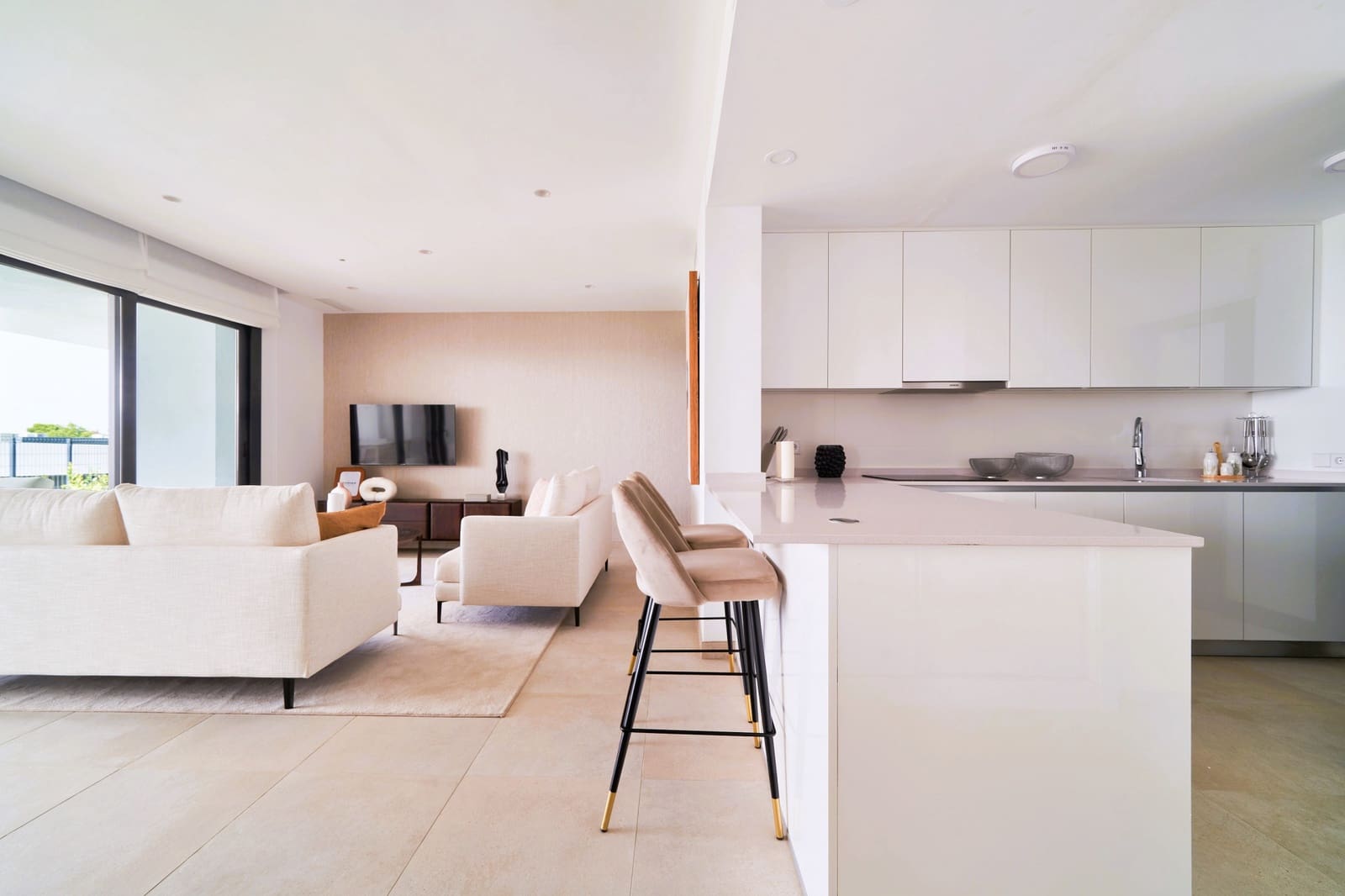 2 bedroom Penthouse for sale in Fuengirola with pool garage - € 795,000 (Ref: 9339166)