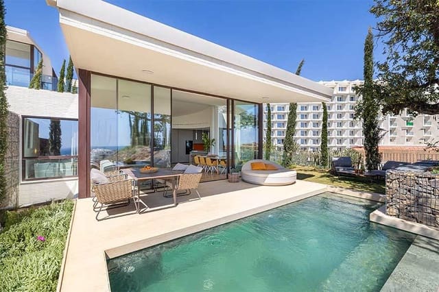 4 sypialnia Willa na sprzedaż w Benalmádena z basenem garażem - 3 750 000 € (Ref: 9339171)