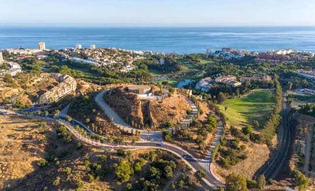 Apartamento de 2 habitaciones en Torrequebrada, Benalmádena en venta con piscina garaje - 460.000 € (Ref: 9368887)