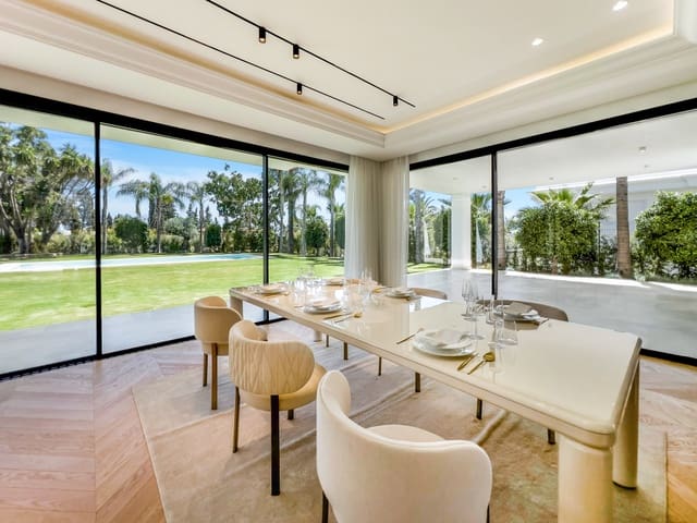 6 sypialnia Willa na sprzedaż w Golden Mile, Marbella z basenem garażem - 6 400 000 € (Ref: 9372133)