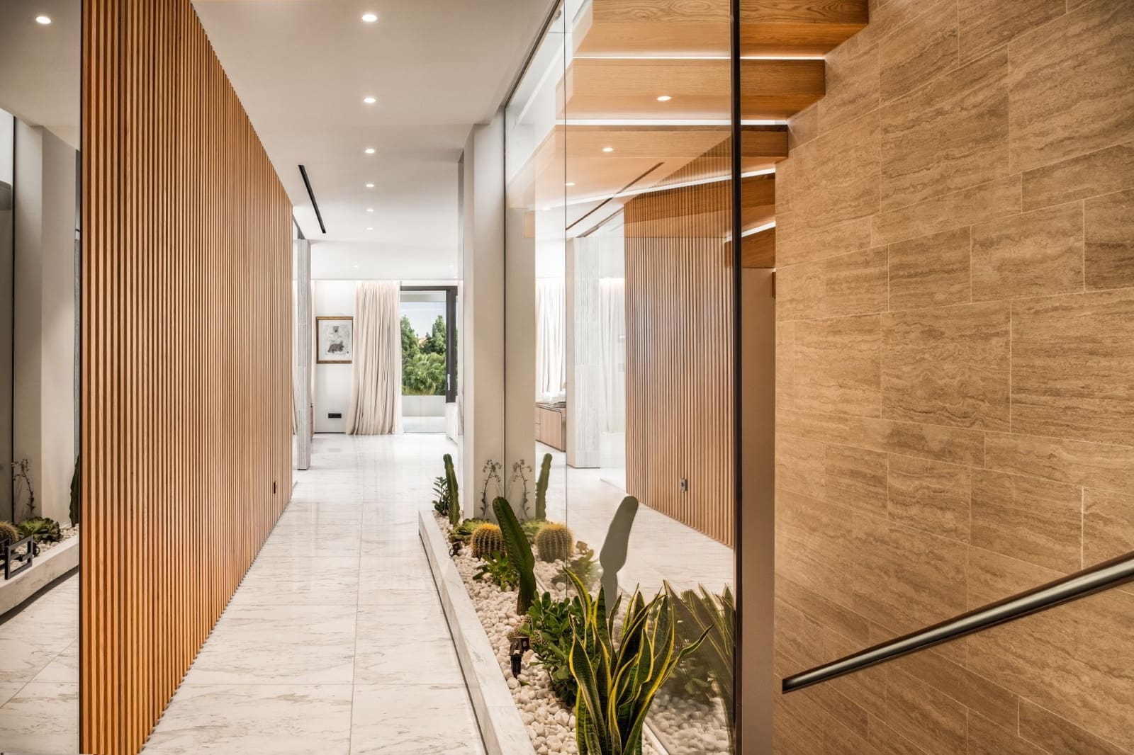 5 sypialnia Penthouse na sprzedaż w Marbella z basenem garażem - 4 450 000 € (Ref: 9385941)