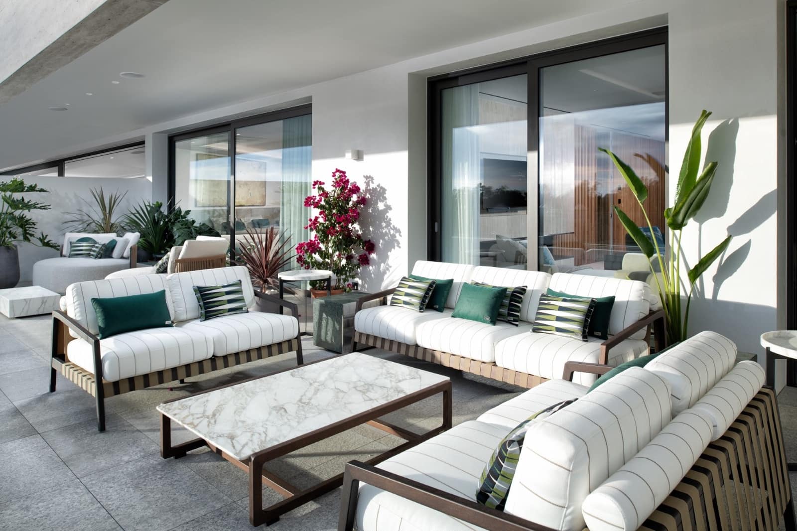 5 sypialnia Penthouse na sprzedaż w Marbella z basenem garażem - 4 450 000 € (Ref: 9385941)