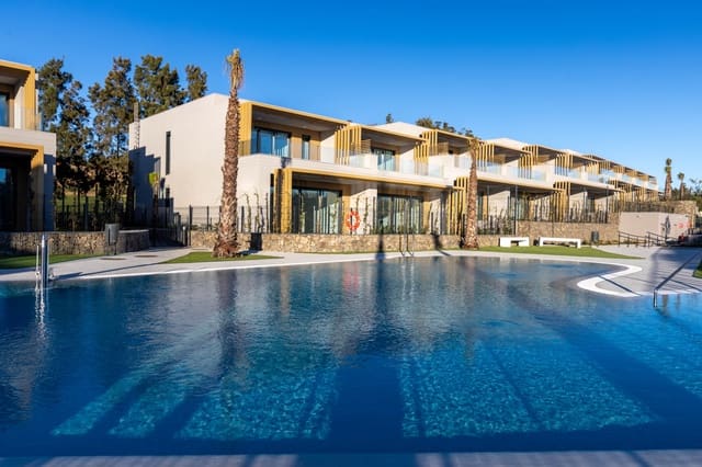 4 bedroom Townhouse for sale in El Chaparral, Mijas with pool garage - € 766,000 (Ref: 9396532)