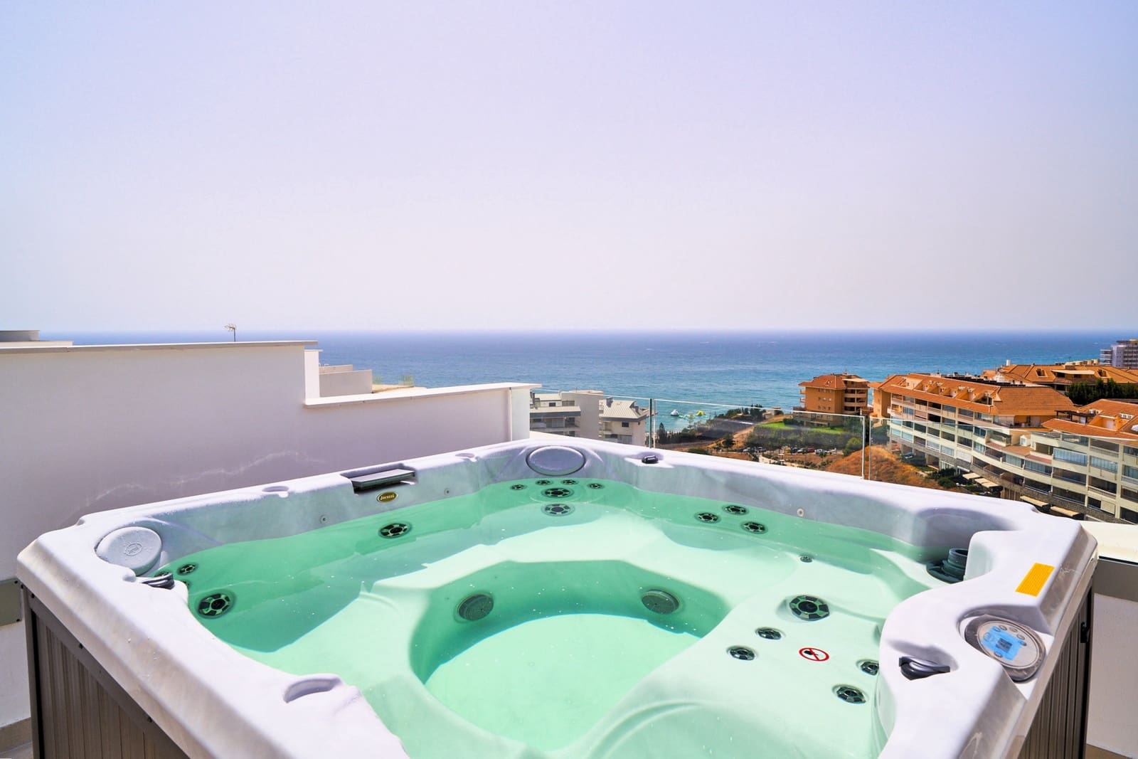 2 soveværelse Lejlighed til salg i Fuengirola med swimmingpool garage - € 580.000 (Ref: 9599769)