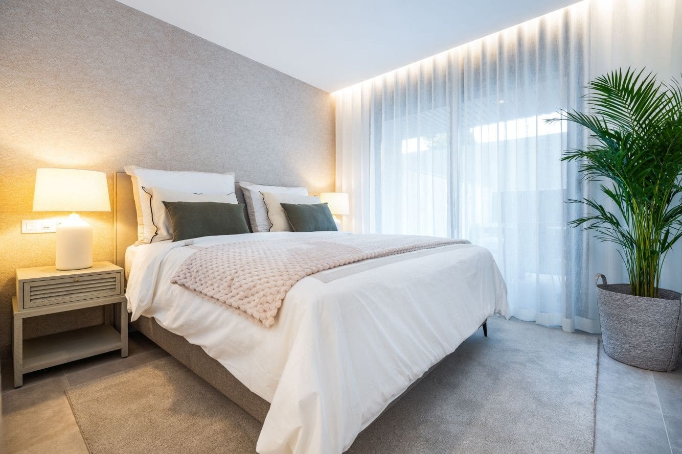 Apartamento de 2 habitaciones en Fuengirola en venta con piscina garaje - 757.000 € (Ref: 9599772)