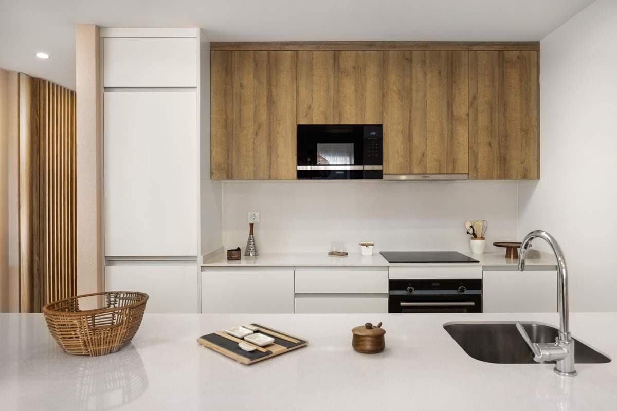 2 bedroom Apartment for sale in Estepona with pool garage - € 549,000 (Ref: 7070577)