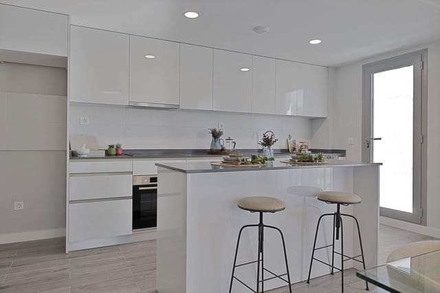 3 bedroom Apartment for sale in Mijas Costa, Mijas with pool garage - € 697,700 (Ref: 7070656)