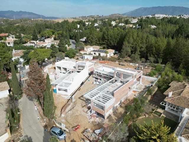 5 soveværelse Villa til salg i El Chaparral, Mijas med swimmingpool garage - € 2.548.000 (Ref: 7541045)