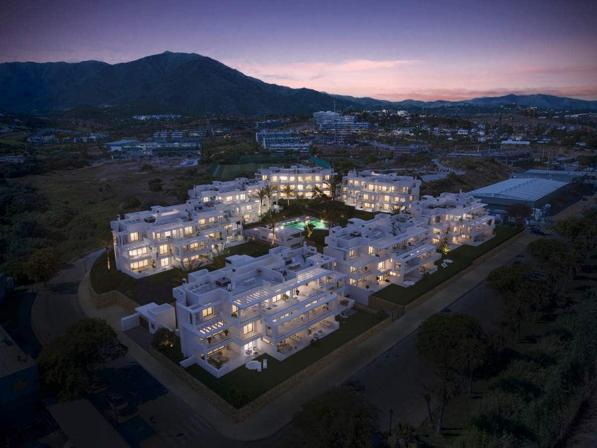 3 bedroom Apartment for sale in Estepona with pool garage - € 725,000 (Ref: 7754175)